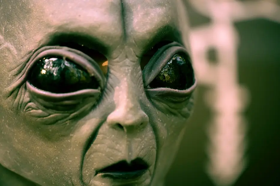 Alien Abduction: Mary Jane & The Planet People